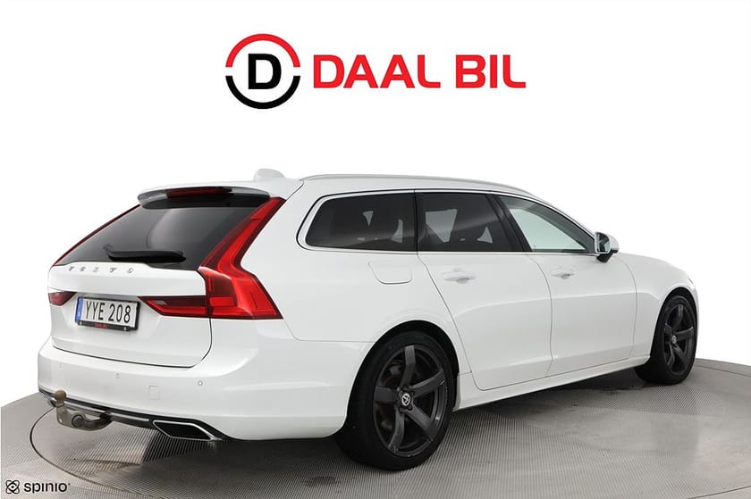 Bild 5 av Volvo V90 RECHARGE T8 AWD 392HK MOMENTUM DRAG ORREFORS®