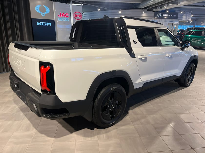 Bild 2 av KGM Musso EV 4X4 80,6 KWH Blackline