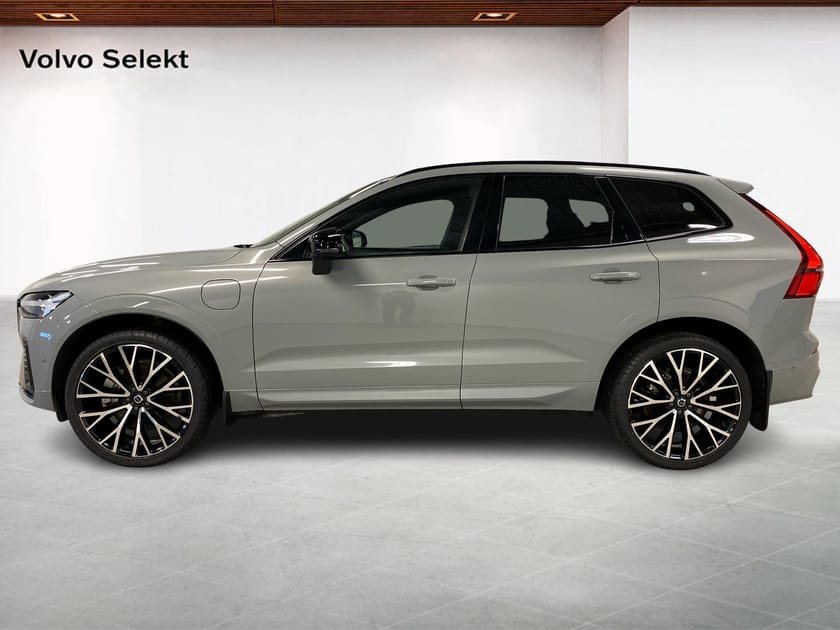Bild 3 av Volvo XC60 T6 Plus Black Nordic Edition