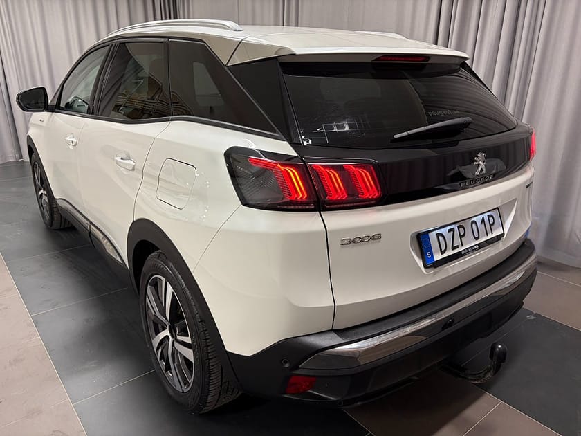 Bild 3 av Peugeot 3008 HYBRID4 300 ALLURE PACK Hybrid 4 AWD Dragkrok Vinterhjul