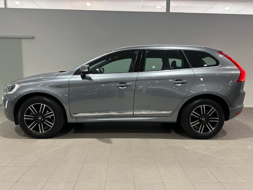Bild 3 av Volvo XC60 D4 Classic Summum, Dragkrok, Navigation, Sensorer