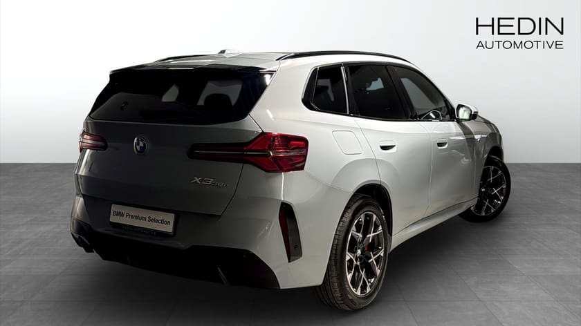 Bild 2 av BMW X3 30e xDrive M Sport Pro H&K / Pano / Head-up / Drag