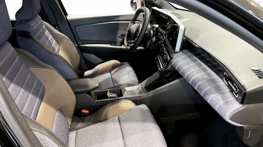 Bild 3 av Renault 5 E-Tech R5 TECHNO *3390kr/mån privatleasing begränsat antal