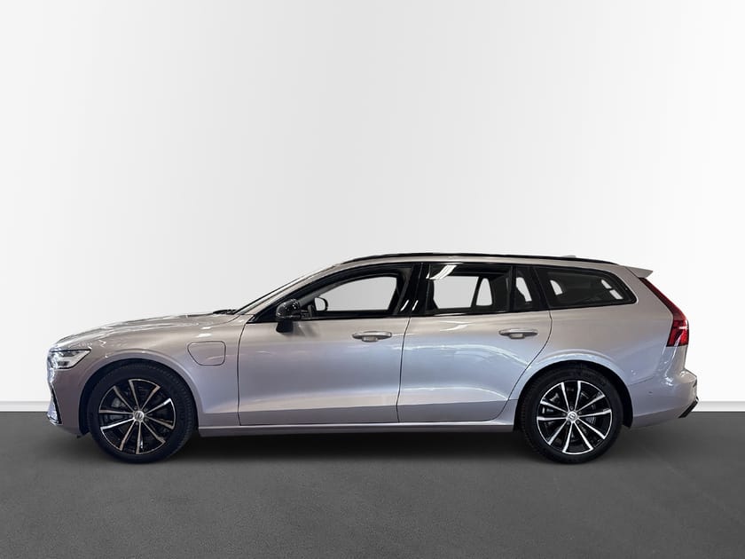 Bild 3 av Volvo V60 T6 Plus Dark Nordic Edition  H/K 360 Kamera