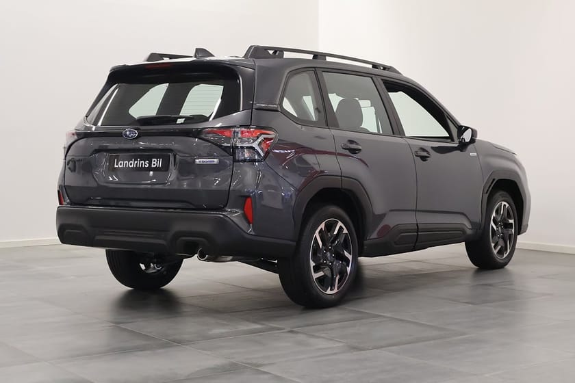 Bild 3 av Subaru Forester e-Boxer Adventure Hybrid Dragkrok vinterhjul