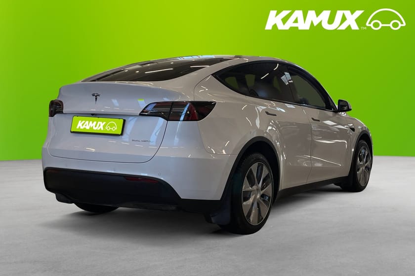 Bild 4 av Tesla Model Y Long Range AWD Pano Kamera Värmare