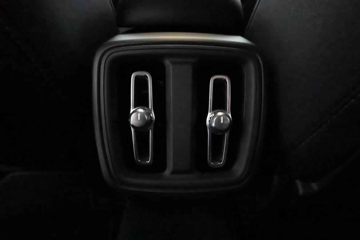 Volvo XC40 2024 - miniatyr 18