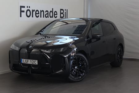 BMW iX xDrive60 4,95 ränta M Sport Drag H/K 22" Park Assist