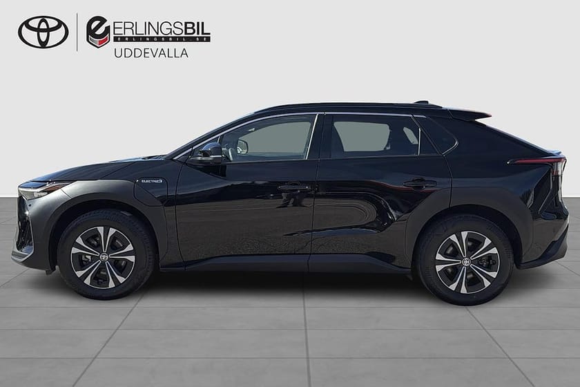 Bild 4 av Toyota bZ4X AWD EXECUTIVE JBL DRAGKROK V-HJUL MOMSBIL