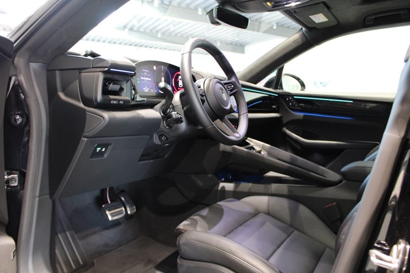 Bild 3 av Porsche Macan Turbo Electric 