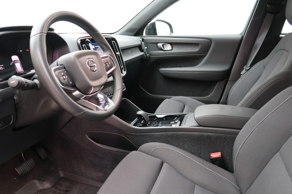 Volvo XC40 2023 - miniatyr 4