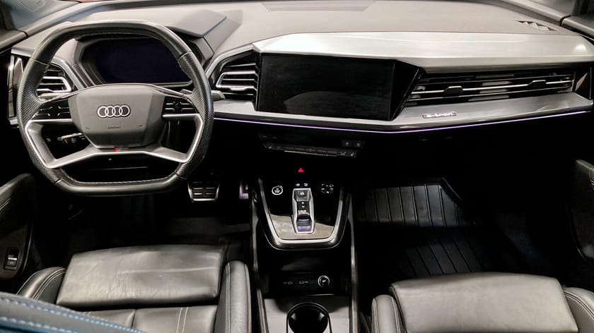 Bild 4 av Audi Q4 50 e-tron quattro quattro, 299hk, S-LINE|BACKK|DRAG|NAVI|CARPLAY