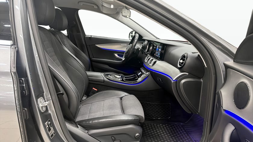 Bild 3 av Mercedes-Benz E 220 d 220d (194hk) VÄRMARE / DRAG / NAVI