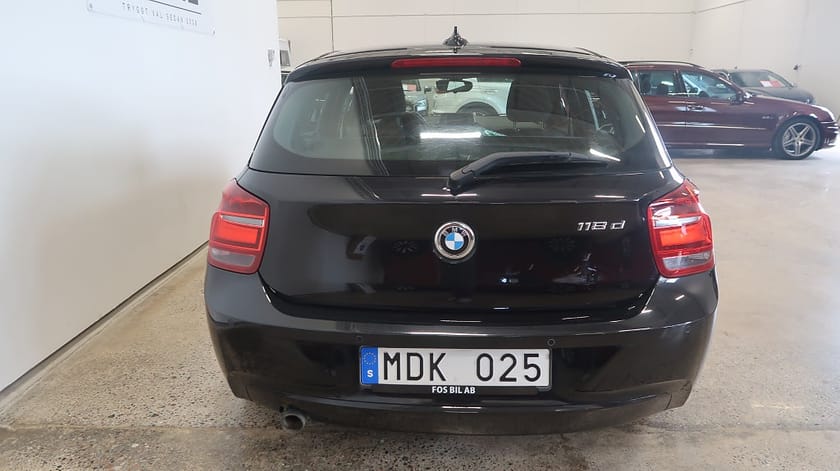 Bild 5 av BMW 118d *RÄNTEKAMPANJ 3.45%* Sport line Värmare H&K SoV