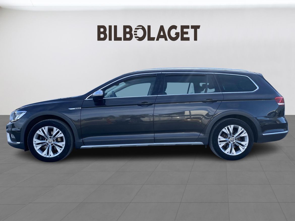 Volkswagen Passat 2019 - miniatyr 2