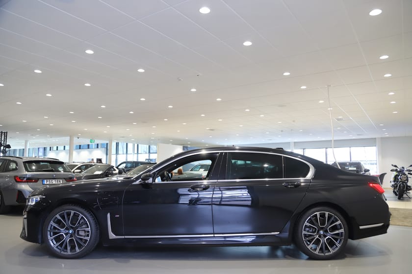 Bild 2 av BMW 745Le xDrive Bowers & Wilkins / Night Vision / Sky Lounge / Soft Close