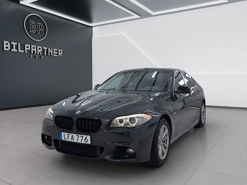 Bild 1 av BMW 523i Sedan 523 Steptronic/M Front/Backkamera/Fullservad