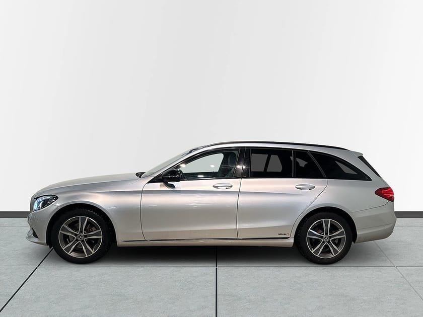 Bild 4 av Mercedes-Benz C 220 T d 4MATIC 4M 9G Avantgarde Drag Skinn Dvärm MoK S/V-hjul