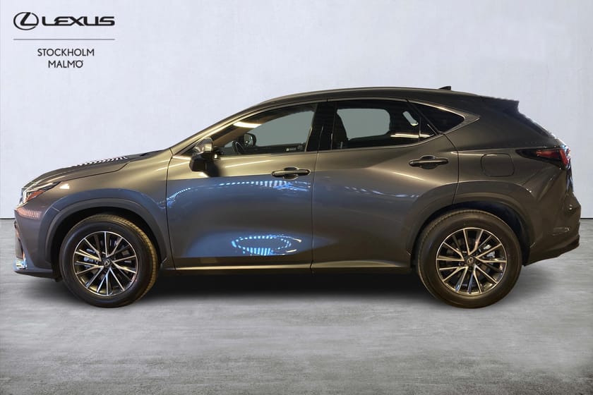 Bild 3 av Lexus NX 450h+ Skinn P-värmare Backkamera Drag