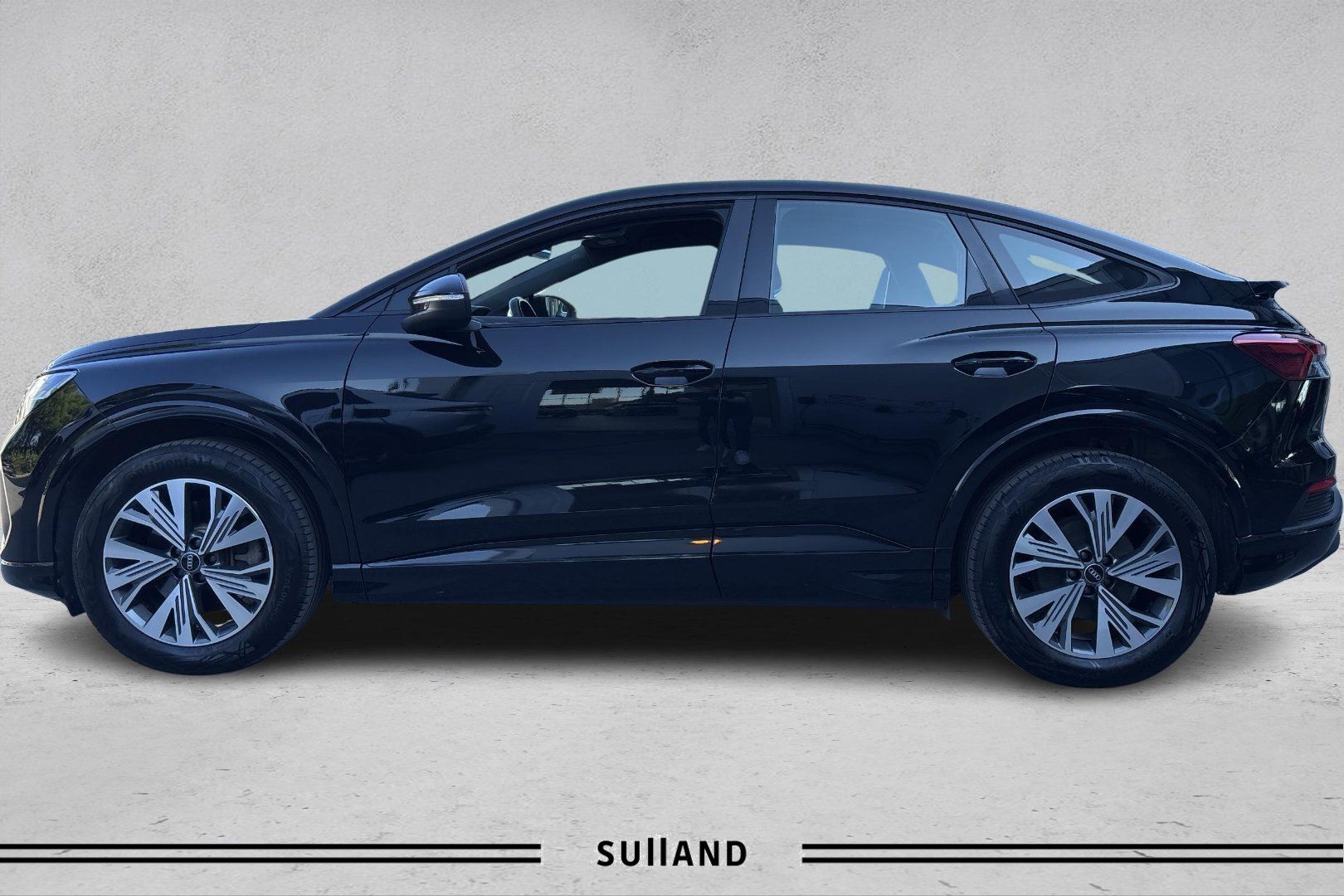 Thumnail bilde 1 av Audi Q4 50 Sportback e-tron quattro