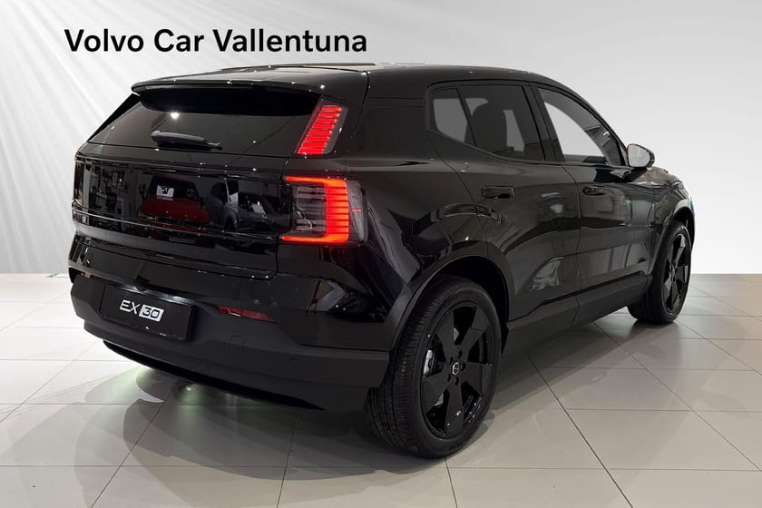 Bild 4 av Volvo EX30 Single Motor Extended Range  Plus Black Edt- Privatleasing 3990 kr /mån