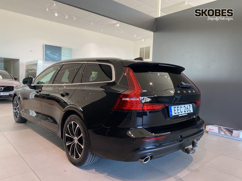 Bild 4 av Volvo V60 D4 AWD Momentum Advanced Edition, Drag
