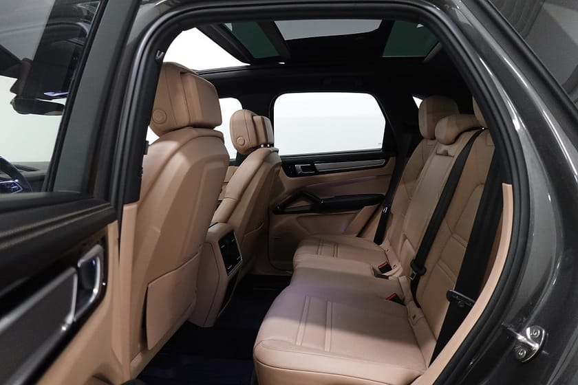 Bild 5 av Porsche Cayenne E-Hybrid PDLS+ PASM NightV Drag 1äg BOSE Soft C AdaptF