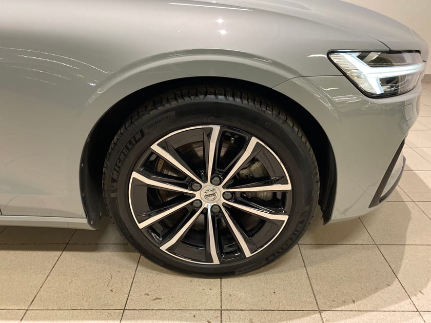 Bild 3 av Volvo V60 T6 Plus Dark Edition