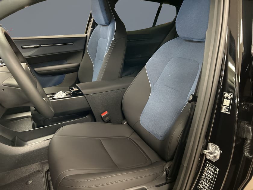 Bild 5 av Volvo EX30 Single Motor Extended Range SM Plus Black Edt