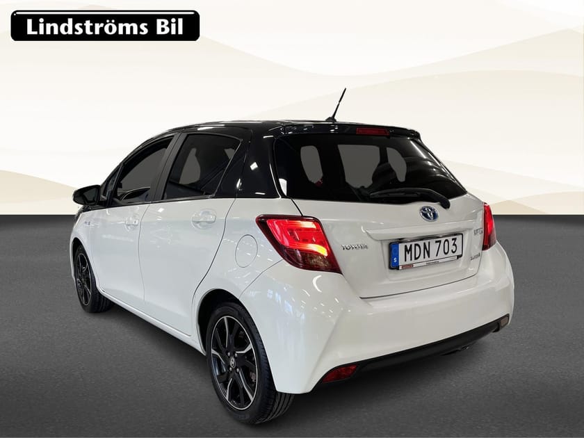 Bild 4 av Toyota Yaris Hybrid Active Style Bitone 1.5 101hk V/S-hjul