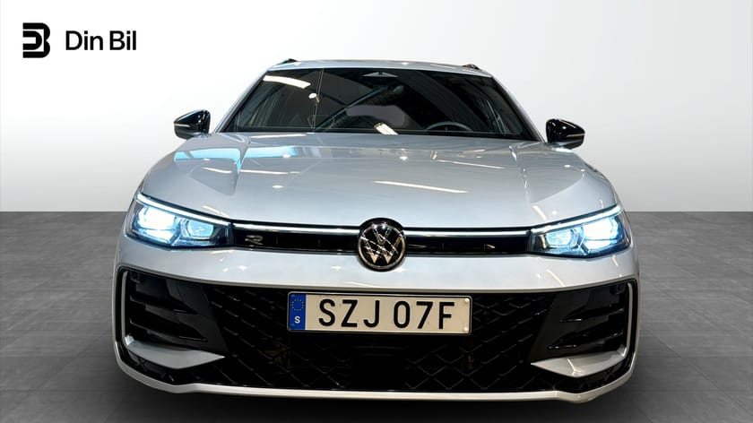 Bild 4 av Volkswagen Passat Sportscombi R-Line Black TDI193 DSG 4M Drag