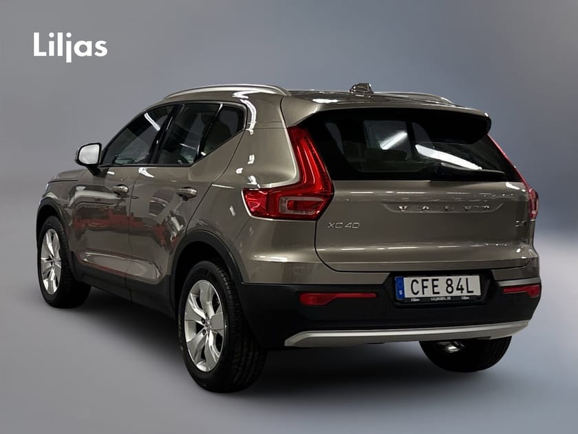 Bild 4 av Volvo XC40 D4 AWD Momentum Advanced Ed.//Kamera//