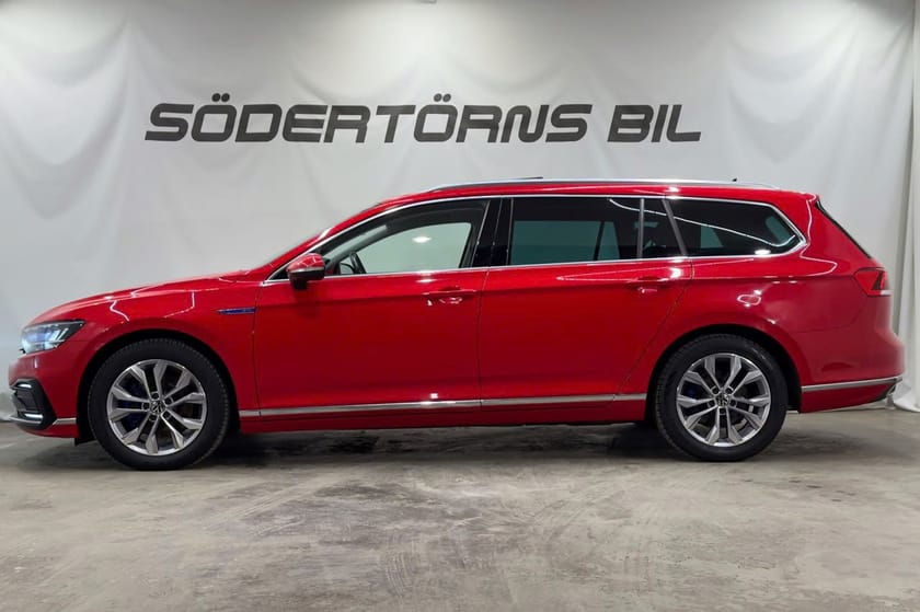 Bild 5 av Volkswagen Passat Sportscombi GTE COCKPIT PANO MOMSBIL