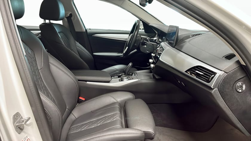 Bild 3 av BMW 520d xDrive Touring Hifi Drag Värmare Rattvärme
