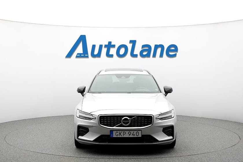 Bild 3 av Volvo V60 T5 R-Design Panorama, 360° , H/K, HUD, BLIS, Drag 250hk