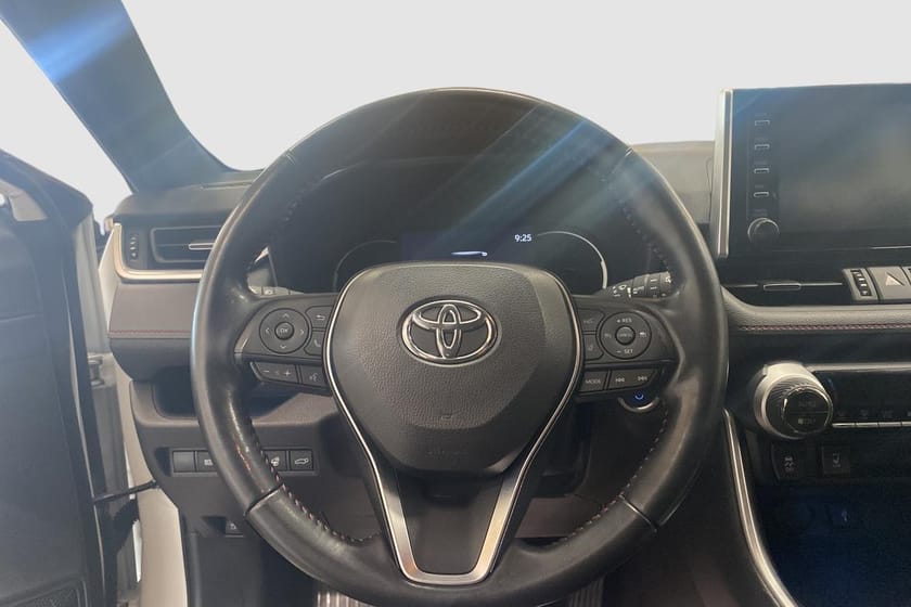 Bild 3 av Toyota RAV4 Laddhybrid 2,5 Active | Dragkrok | Vinterhjul | Motorvärmare