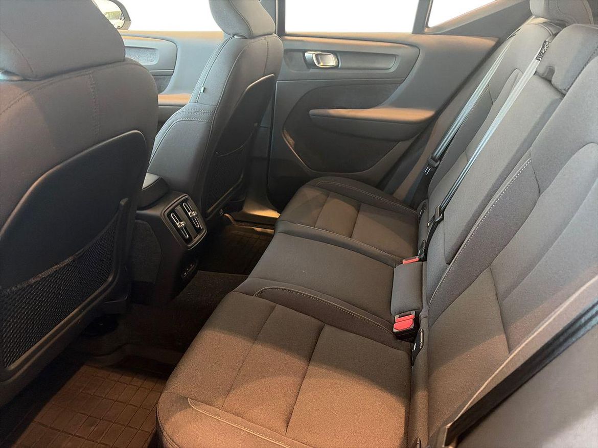 Volvo XC40 2023 - miniatyr 10