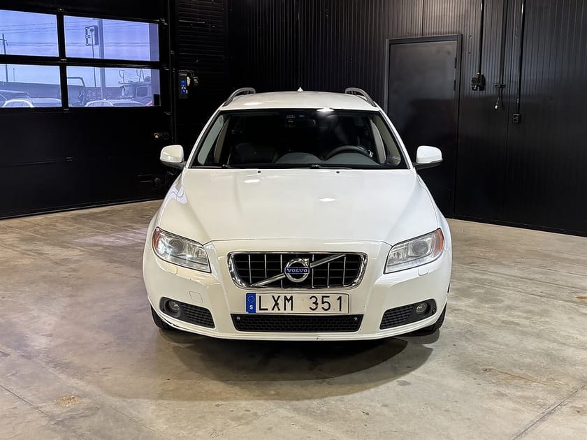 Bild 2 av Volvo V70 T4F (180hk) Drag / M-värm