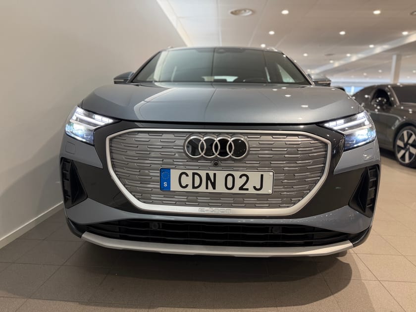 Bild 2 av Audi Q4 45 e-tron quattro 195Kw ProLine / Dragkrok / Minnesstol / Backkamera / 10 000 tillbehör /