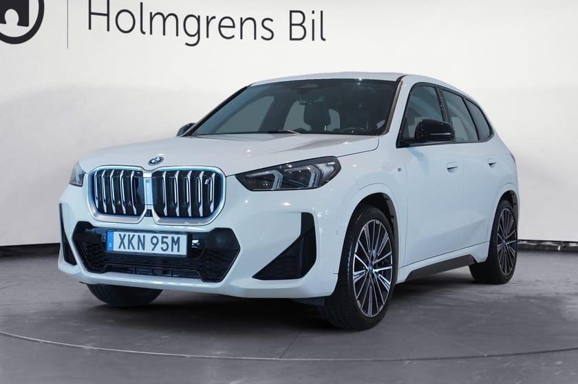 Bild 1 av BMW iX1 xDrive30 M-Sport Drag DA Pano HUD 306hk