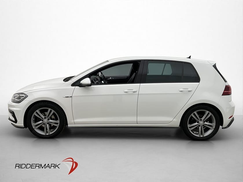 Bild 5 av Volkswagen Golf TSI 150hk R-Line Cockpit Sensorer CarPlay