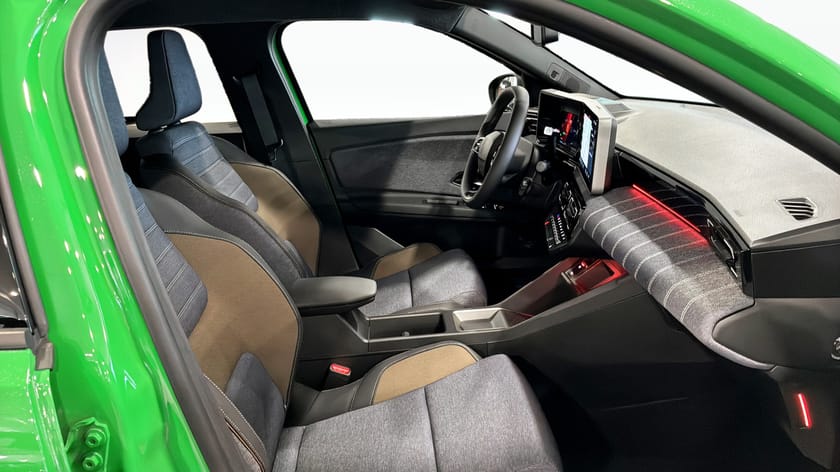 Bild 3 av Renault 5 E-Tech R5 TECHNO EV52 *3.390kr/mån (5.000kr presentkort kampanj)