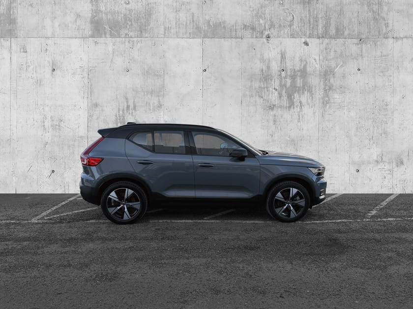 Bilde 2 av Volvo XC40 P6 Recharge Single Motor Plus / Varmer / App / Google / H.feste