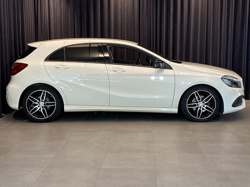 Bild 3 av Mercedes-Benz A 200 d 7G-DCT AMG Sport V-hjul