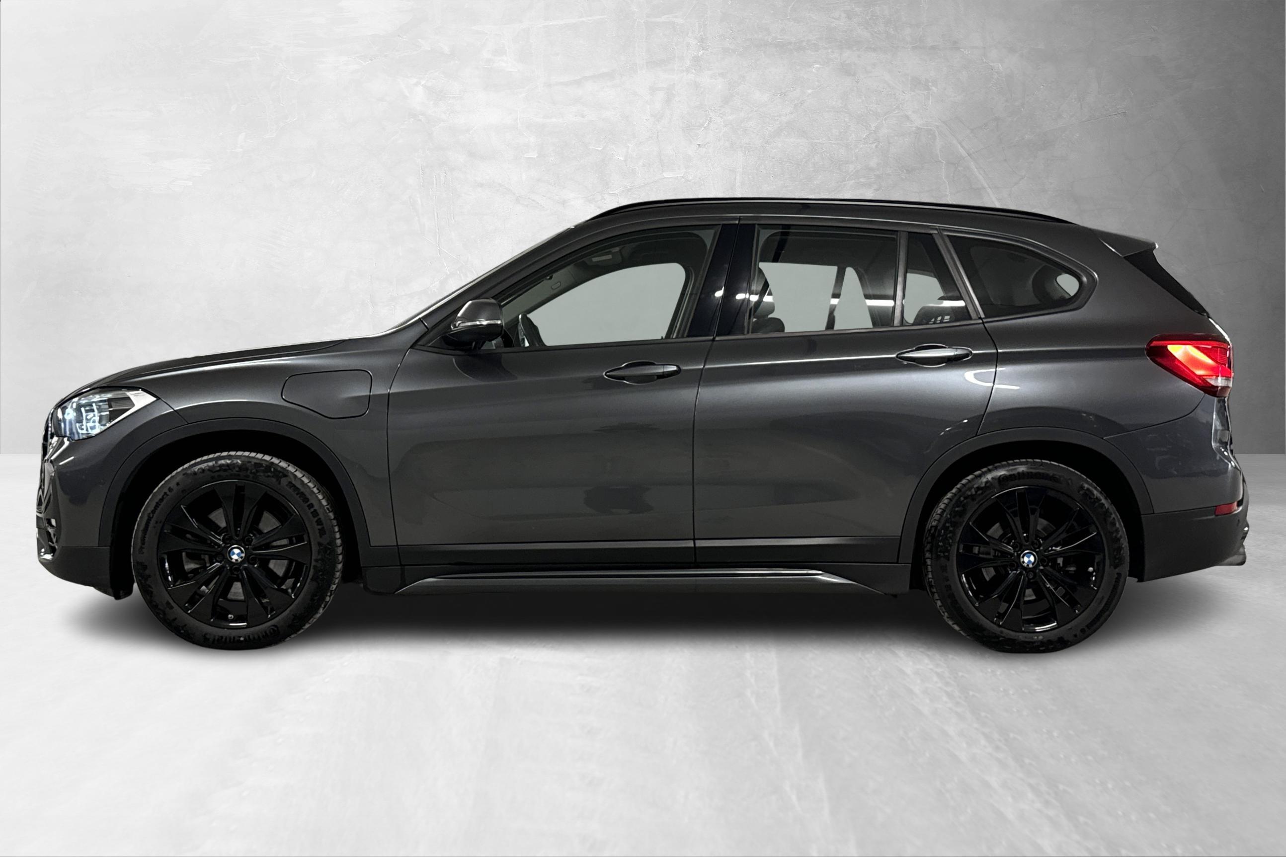 Thumnail bilde 1 av BMW X1 xDrive25e