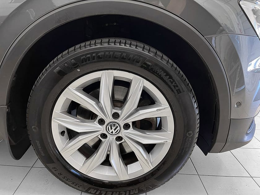 Bild 4 av Volkswagen Tiguan 2.0 TSI 4Motion Backkamera Drag Värmare Carplay