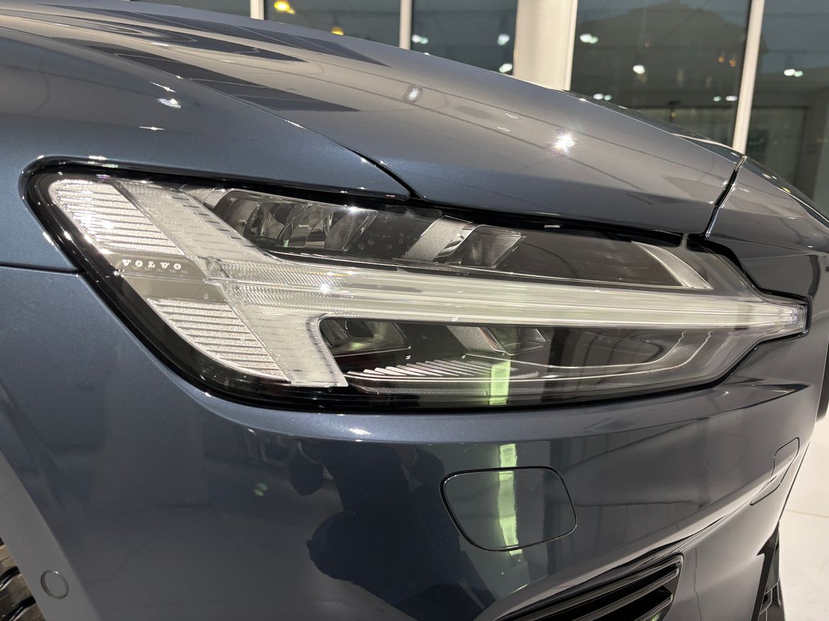 Bild 4 av 6 på bilen