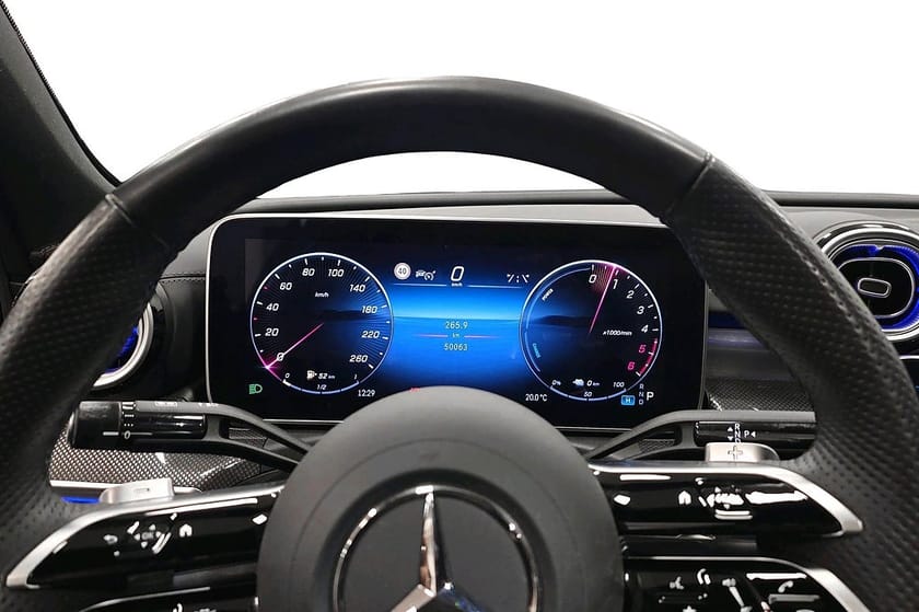 Bild 5 av Mercedes-Benz C 300 de AMG Drag Distronic Burmester Keyless