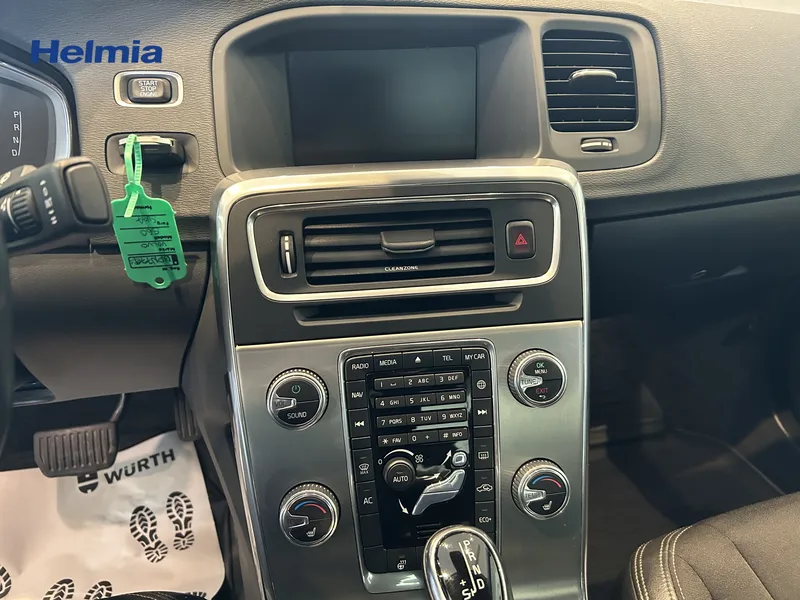 Bild 7 av 12 – Volvo S60 D3 Classic Momentum