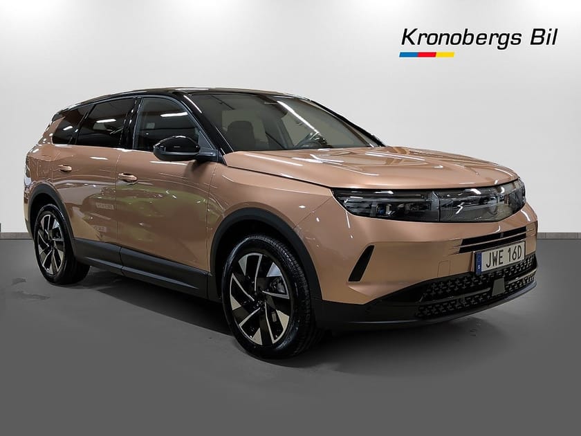 Bild 2 av Opel Grandland Hybrid GS 145hk Aut *Panorama+Läder+Drag*